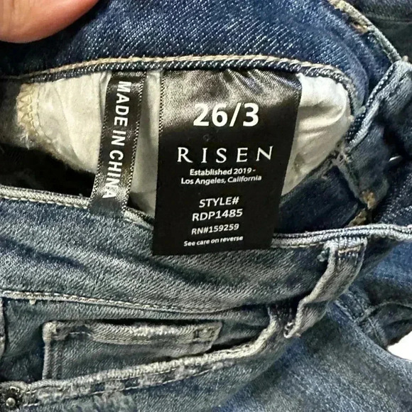 Risen Straight Leg Distressed Denim Jeans Size 26 - Picture 5 of 7